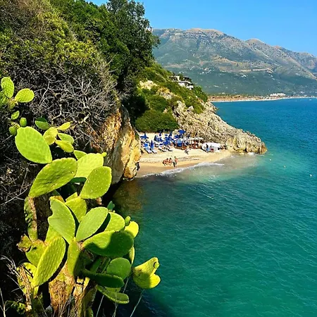 Petra Mare Apartament Qeparo