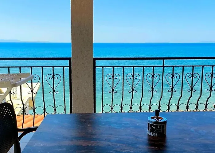 Petra Mare דירה צ'פרו